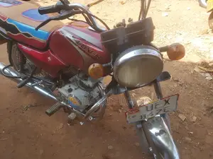 Bajaj Boxer 100 2018 Red
