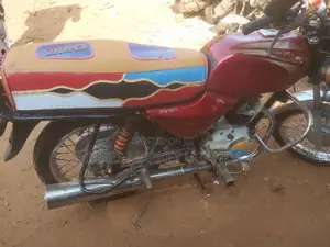 Bajaj Boxer 100 2018 Red