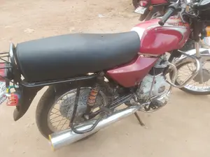 Bajaj Boxer 100 2022 Red