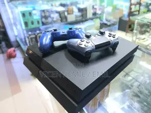 Playstation 4 Standard With 2 Pads Original