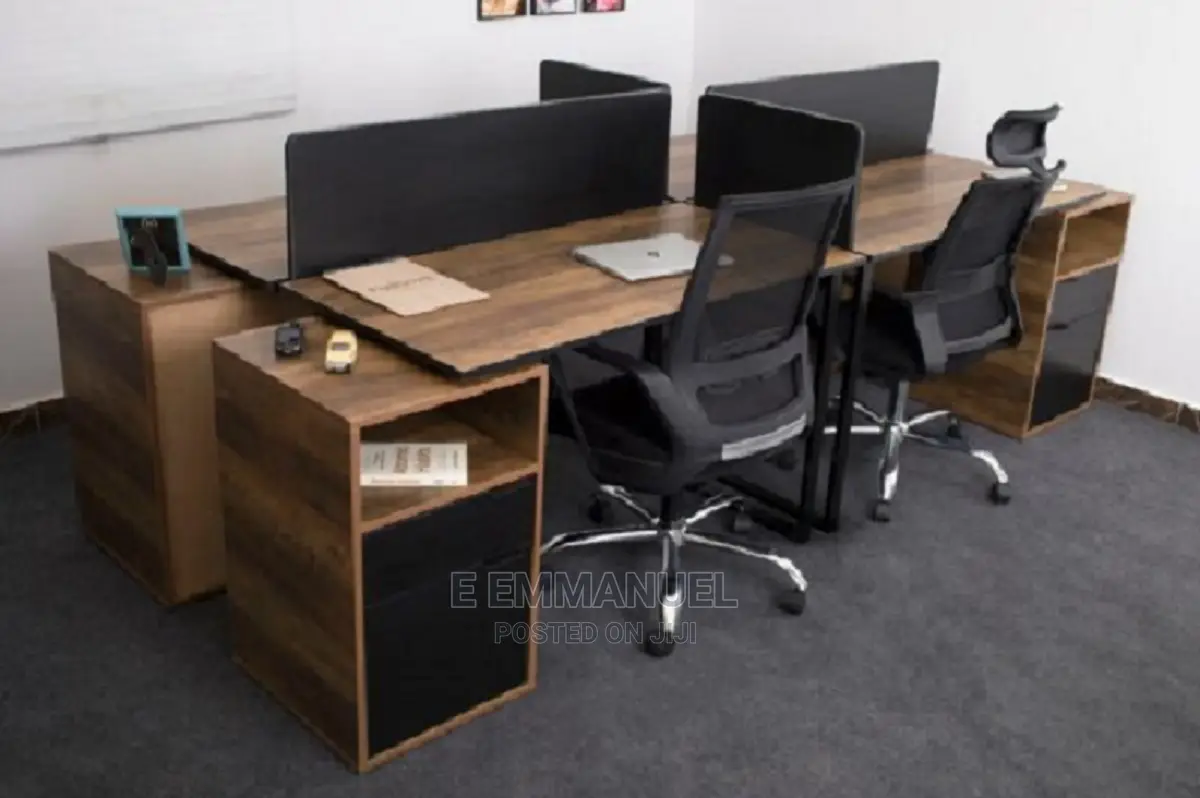 4 Seater Workstation