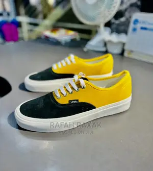 Original Unisex Black Yellow Suede Vans Off the Wall