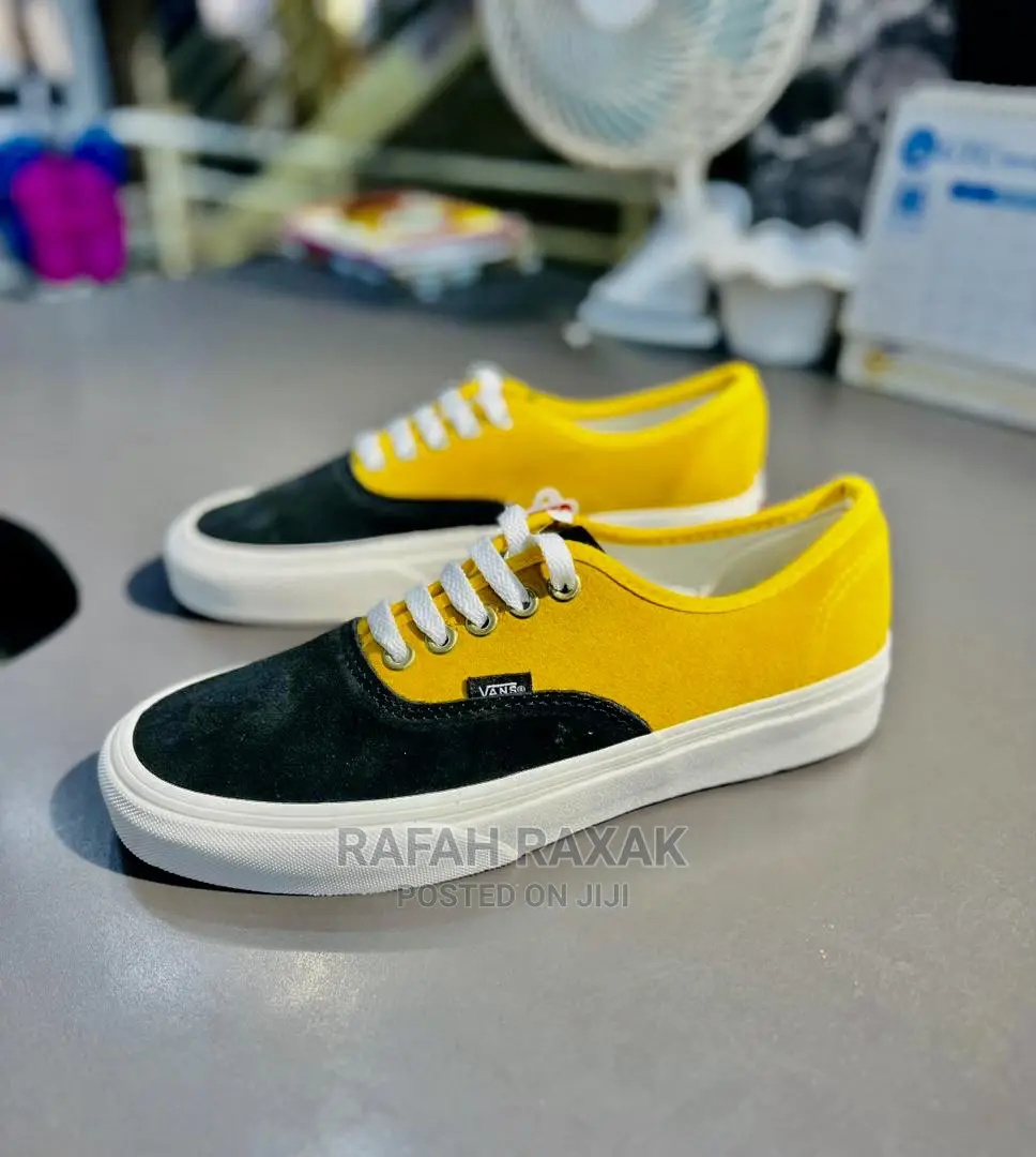 Original Unisex Black Yellow Suede Vans Off the Wall