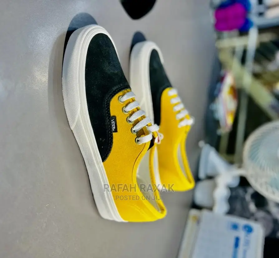 Original Unisex Black Yellow Suede Vans Off the Wall
