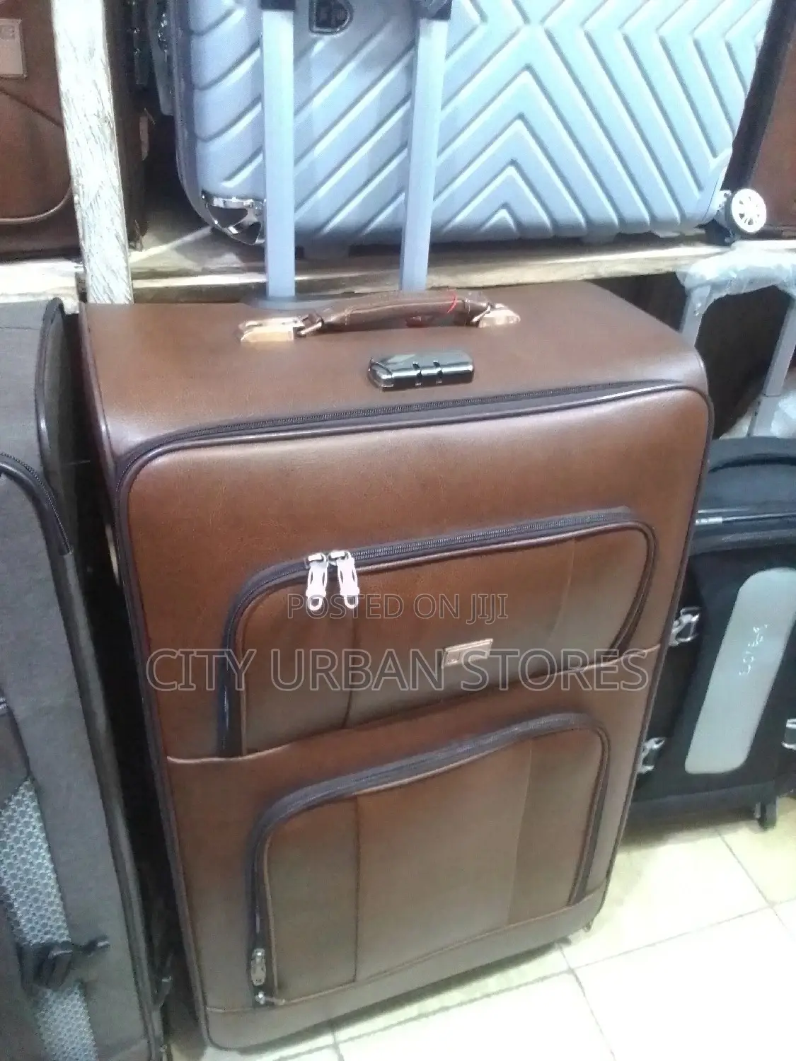 Yoayae Leather Suitcase