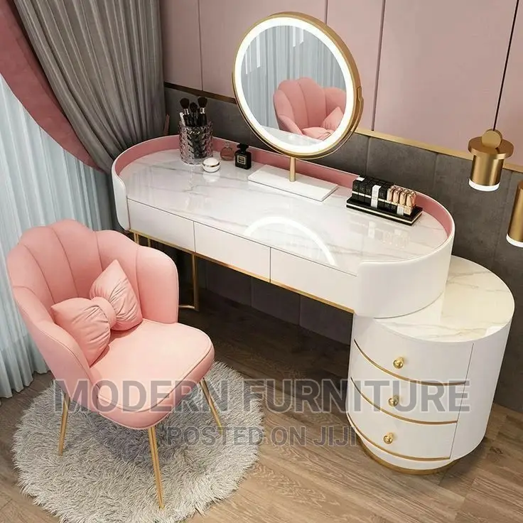 Luxury Makeup Table Call or What's Up On