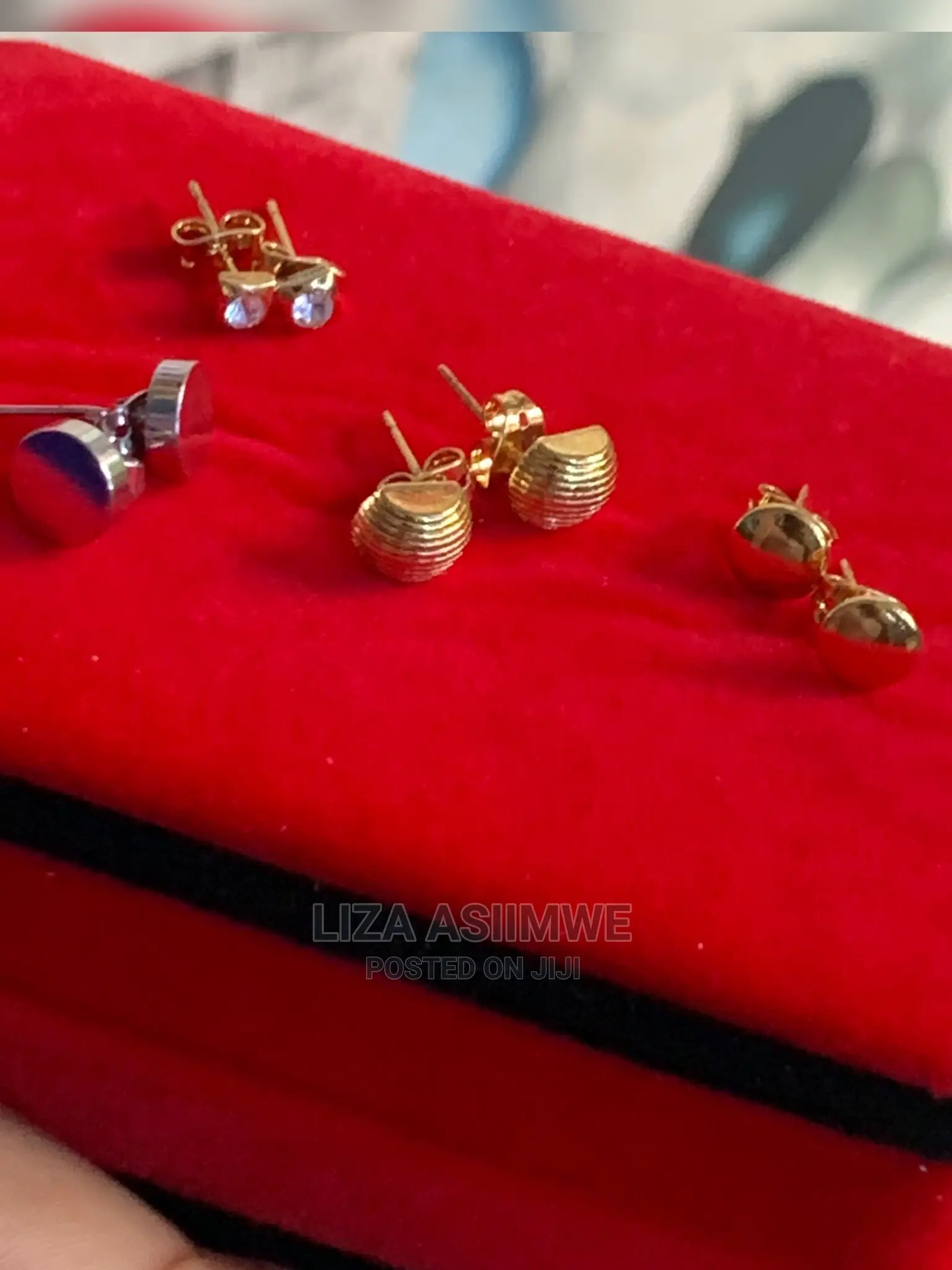 Simple Earpins Available