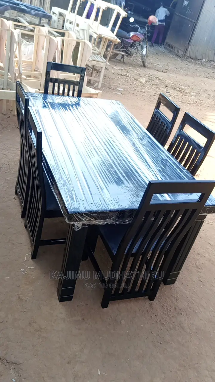 Dinning Table 6seaters