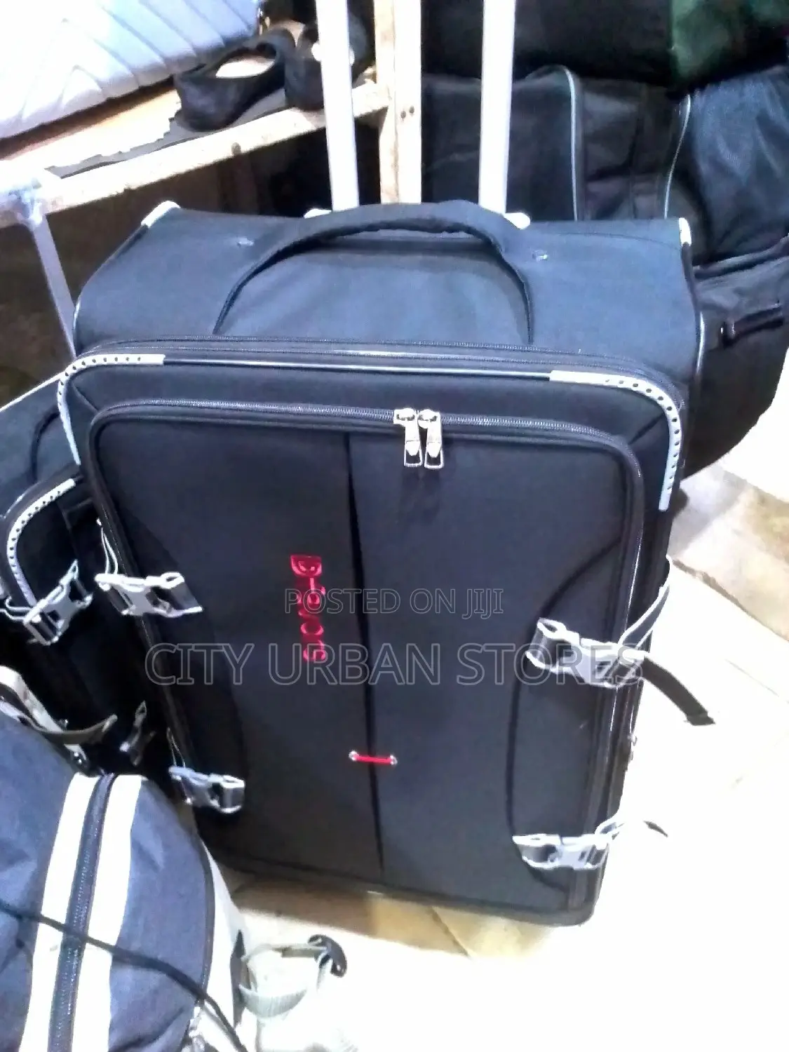 Dfavours Suitcase