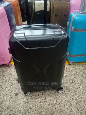 Plastic Suitcase Medium.,(Black)
