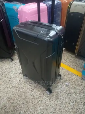 Plastic Suitcase Medium.,(Black)