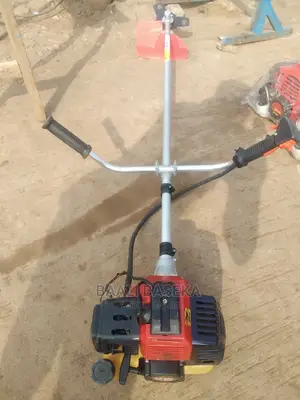 Grass Cutting Machine/Grass Cutter/Mitsubishi