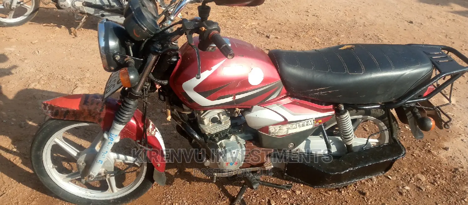 TVS HLX 125 2018 Red
