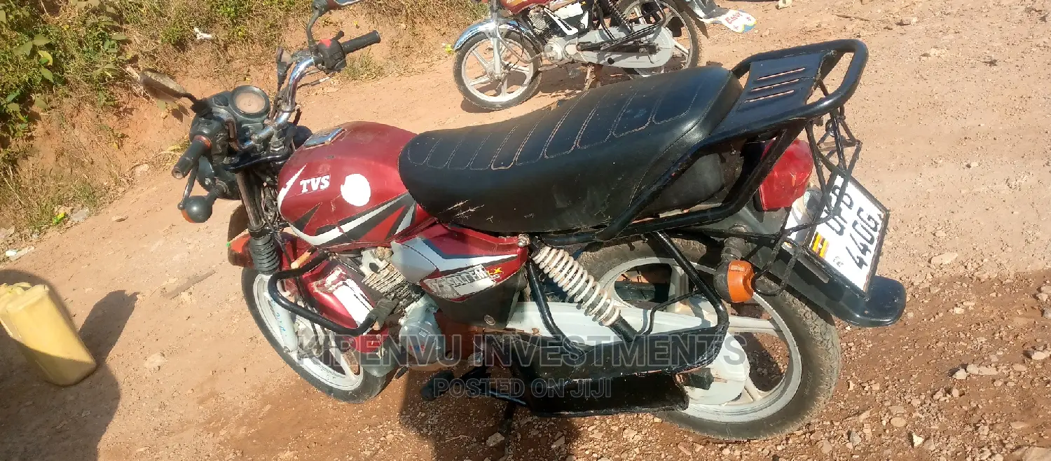 TVS HLX 125 2018 Red