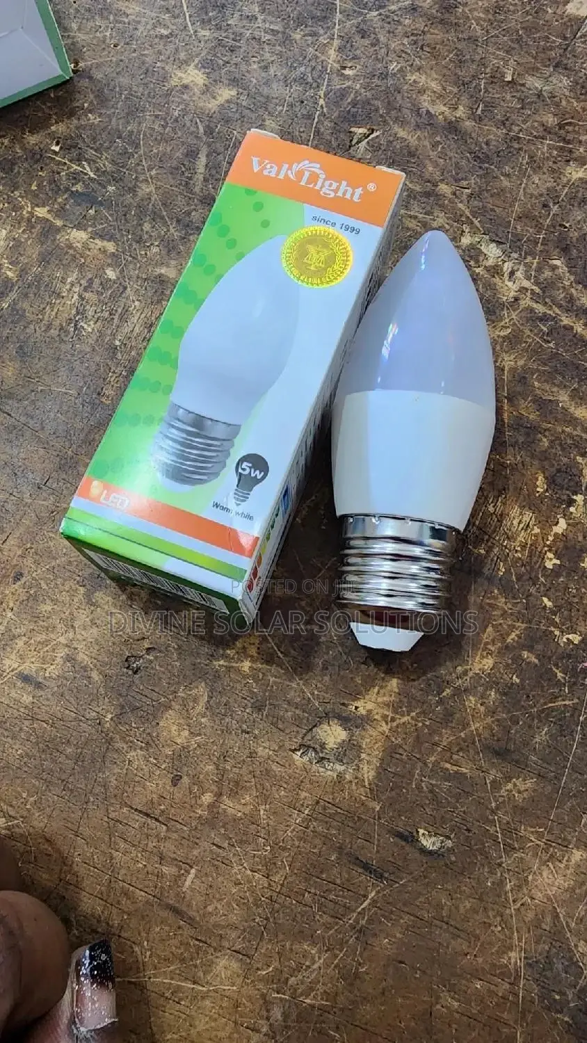 Val Light Candle Bulb