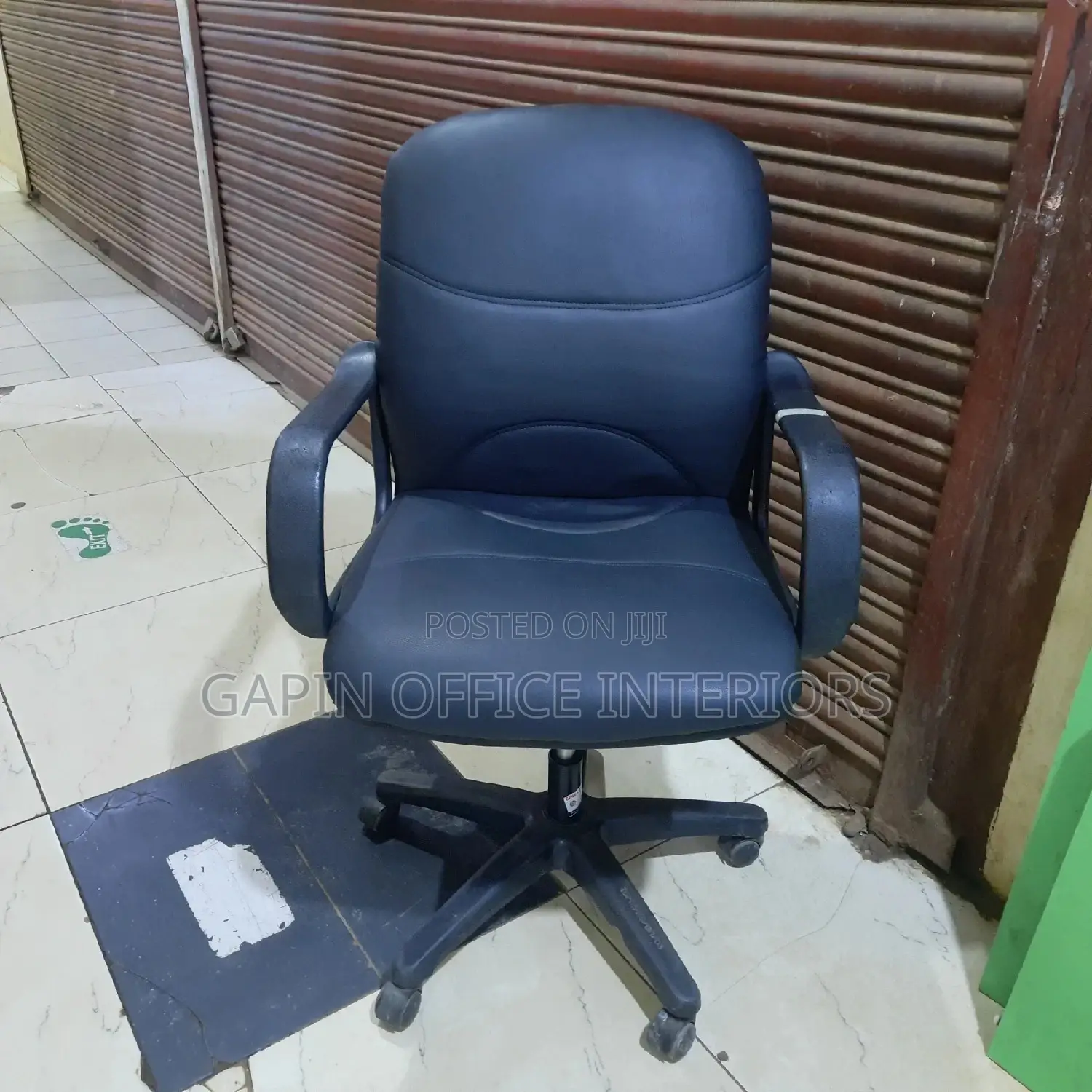 Leathered Short Back Chair