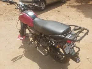 Yamaha Crux 2018 Red