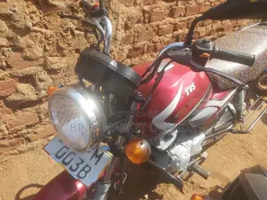 TVS HLX 125 2022 Red