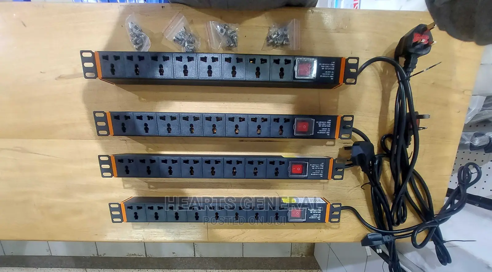 Heavy Duty Power Distribution Unit (Pdu) 8 Way