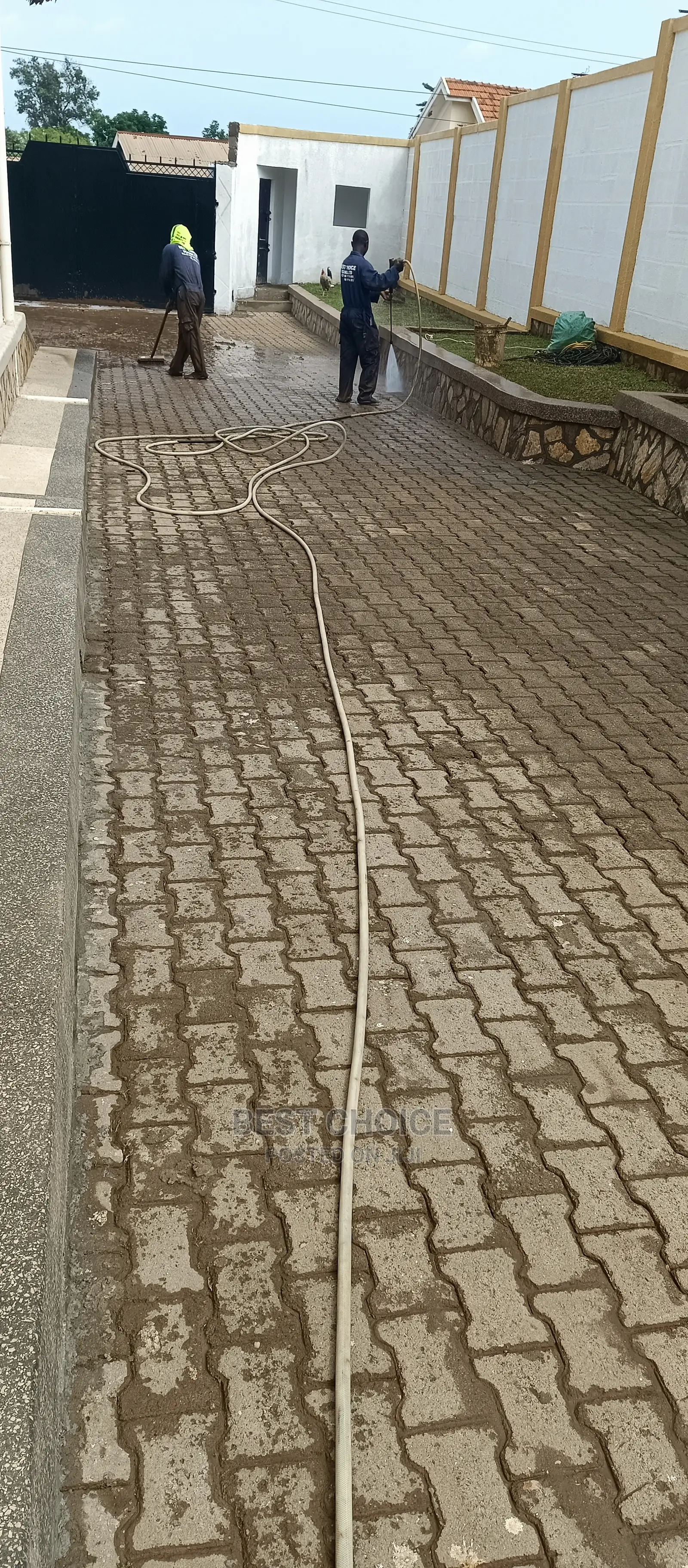 Path Way/ Paver Cleaning Service With Proffesssionals