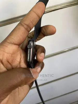 Apple Watch Series Se 44mm Used About 4 Months