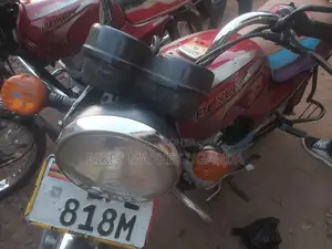 Bajaj Boxer 100 2020 Red
