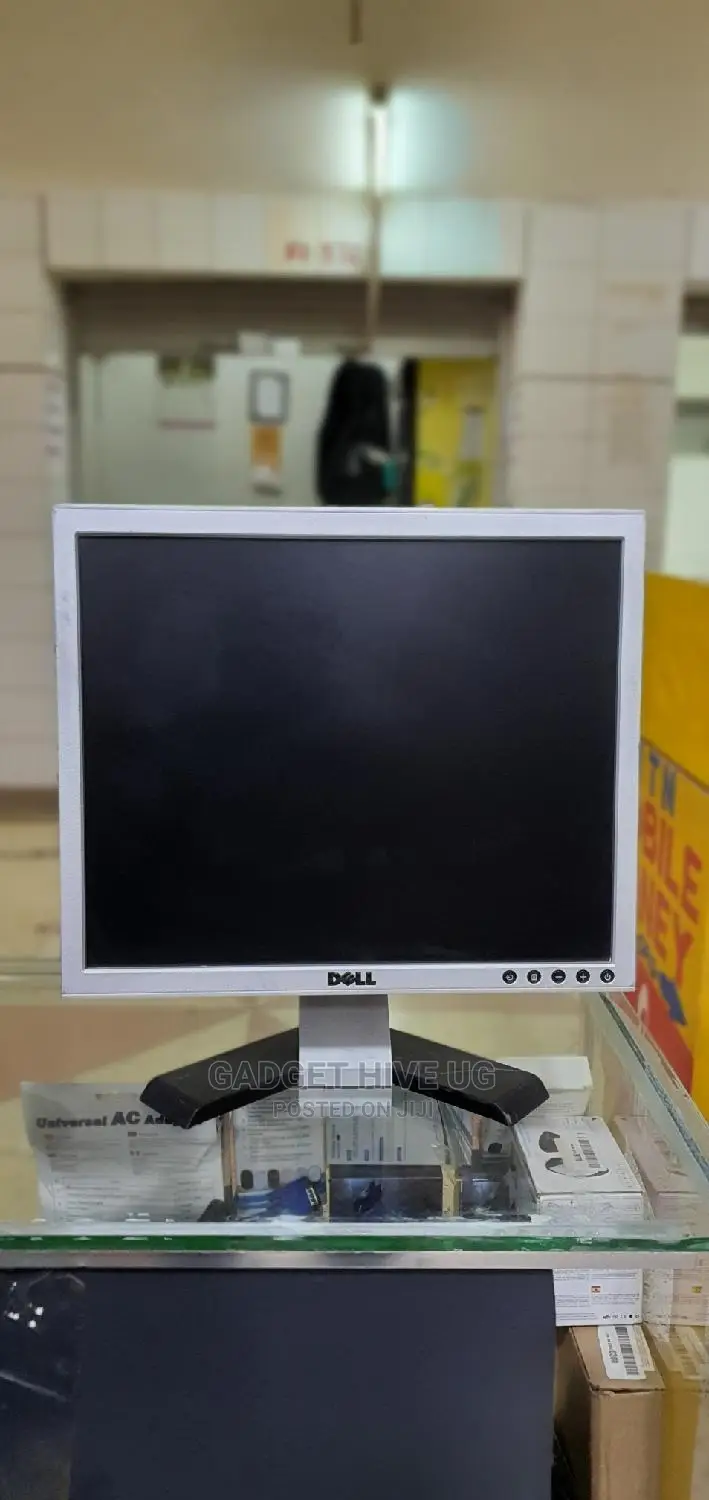 17" Monitors in Bulk