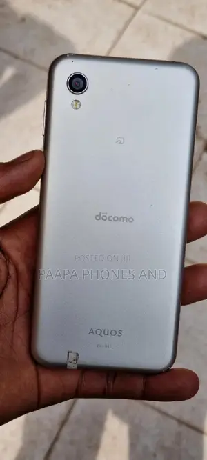 Sharp Aquos Sense 2 SHV43 32 GB Gold