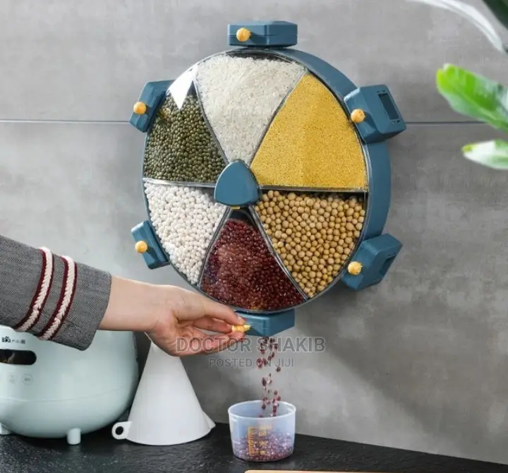 Rotating Food Storage Dispenser