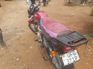 TVS HLX 125 2022 Red