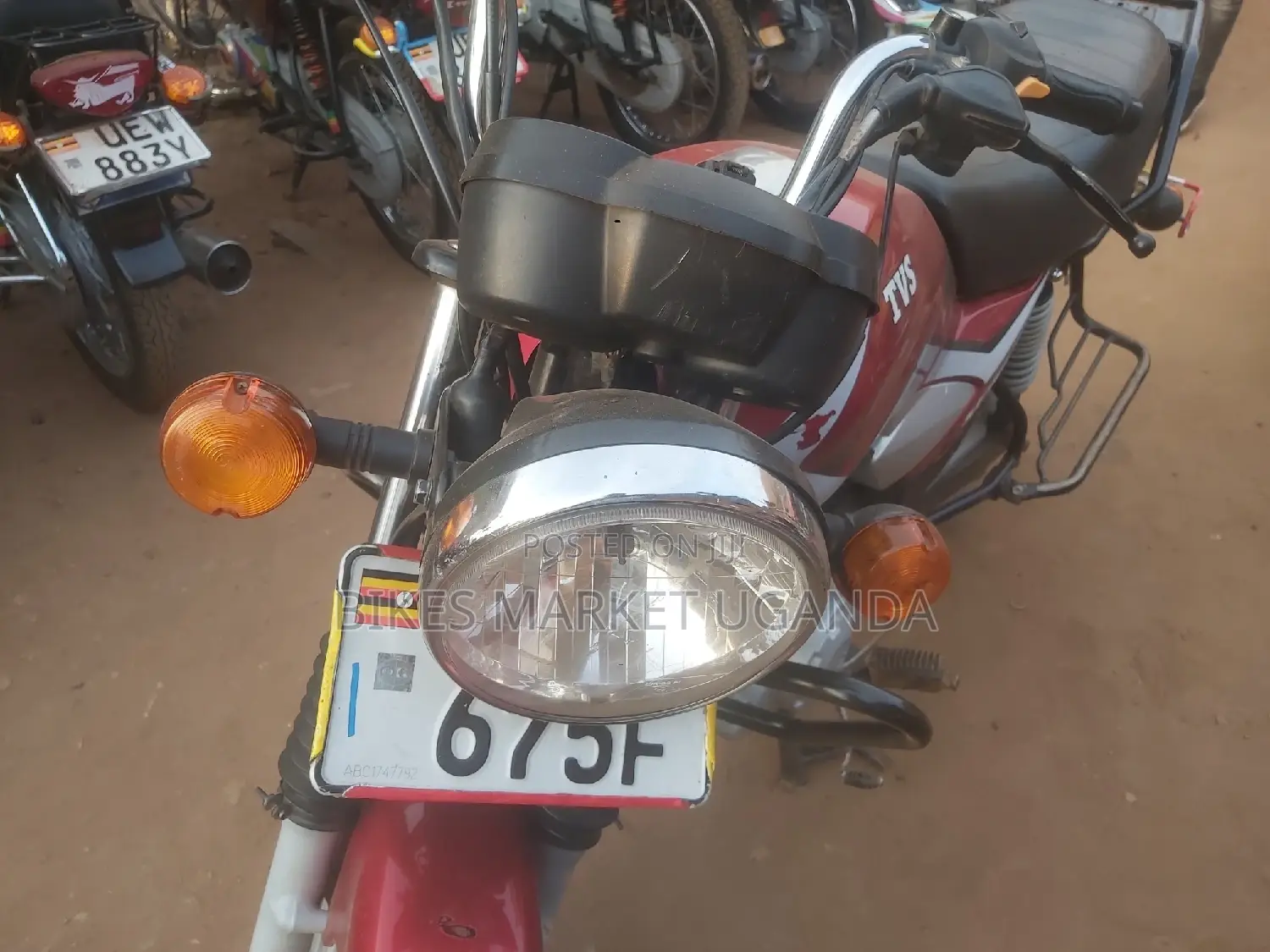 TVS HLX 125 2022 Red