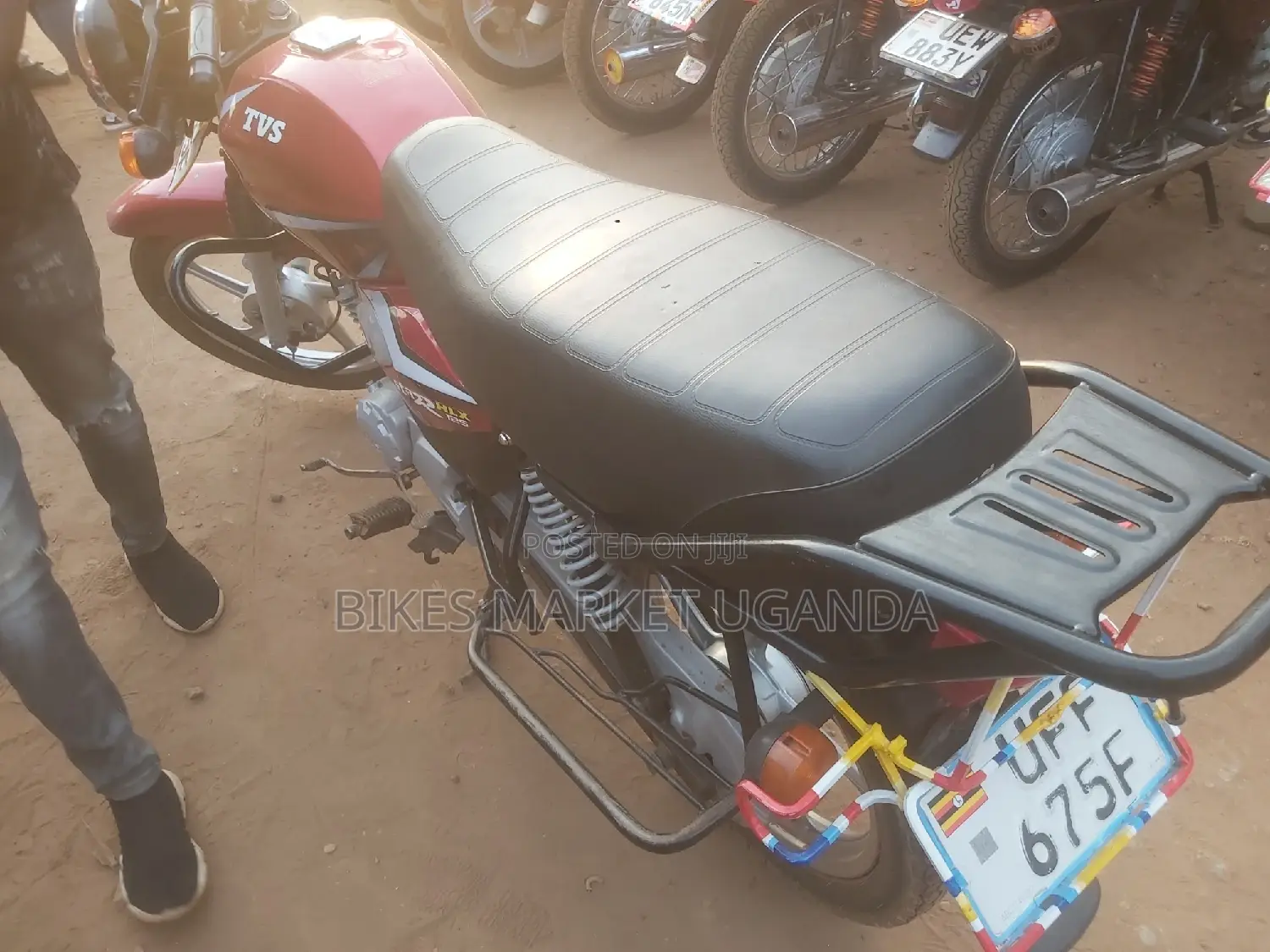 TVS HLX 125 2022 Red