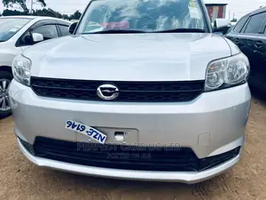 Toyota Corolla Rumion Hatchback 1.5 FWD 2010 Silver