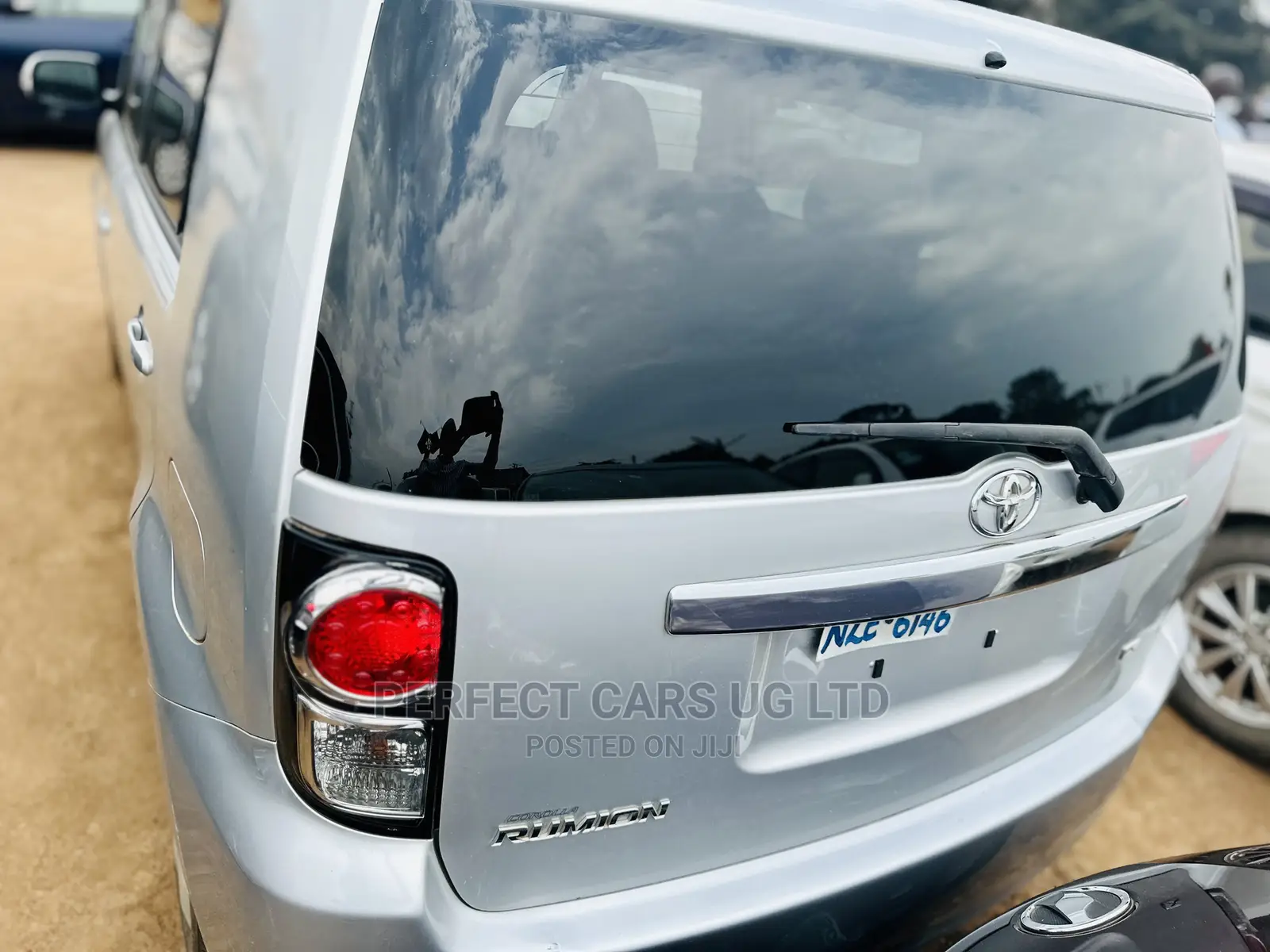 Toyota Corolla Rumion Hatchback 1.5 FWD 2010 Silver
