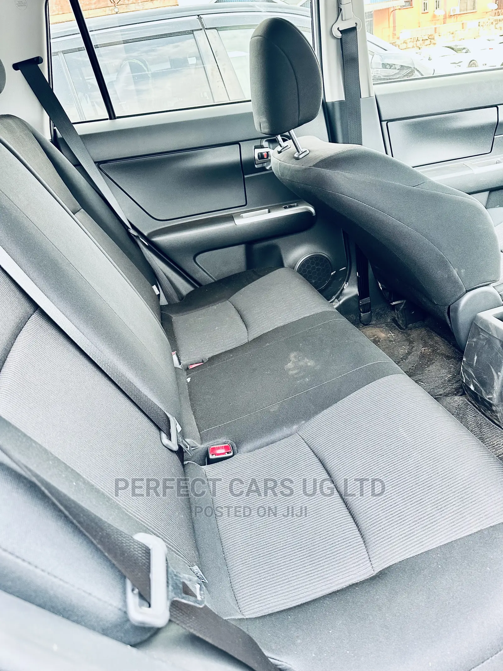 Toyota Corolla Rumion Hatchback 1.5 FWD 2010 Silver