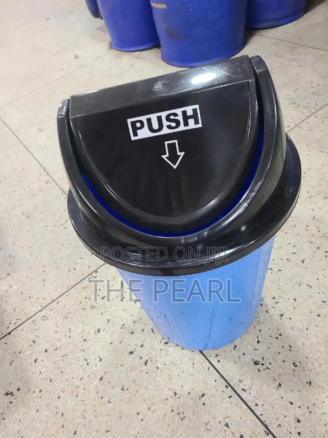 Swinging Dustbin