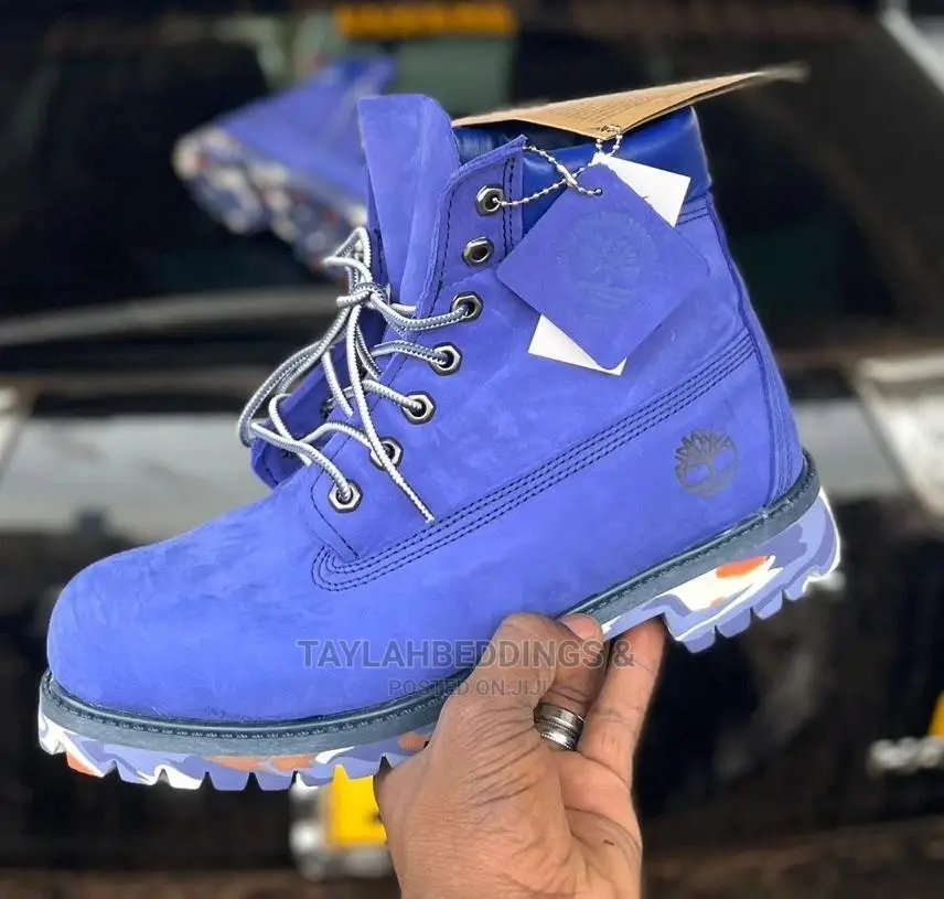 Coloured Timberland Boots. Black, Blue