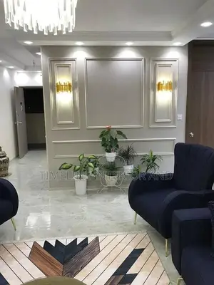 Side Wall Molding.