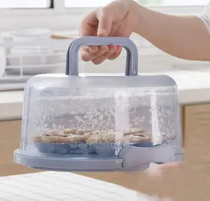 Portable Plastic Cake Keeper