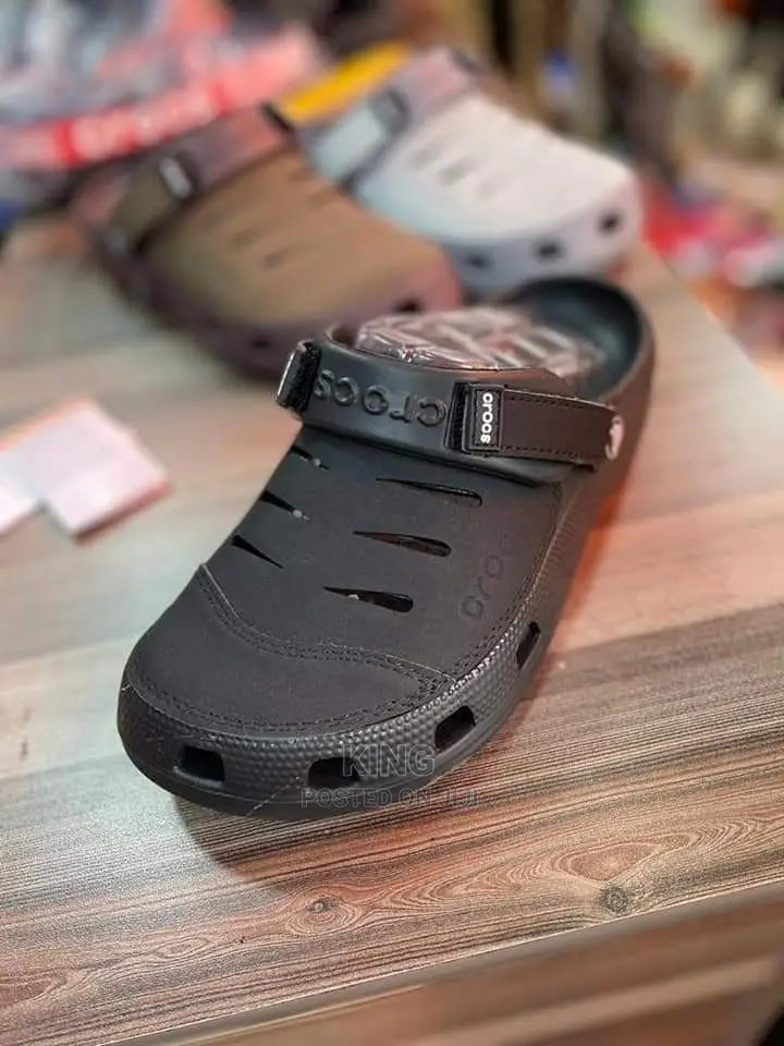 Crocs/Leather