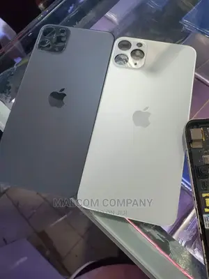iPhone 11, 12, 13, 14 Broken Back Glass