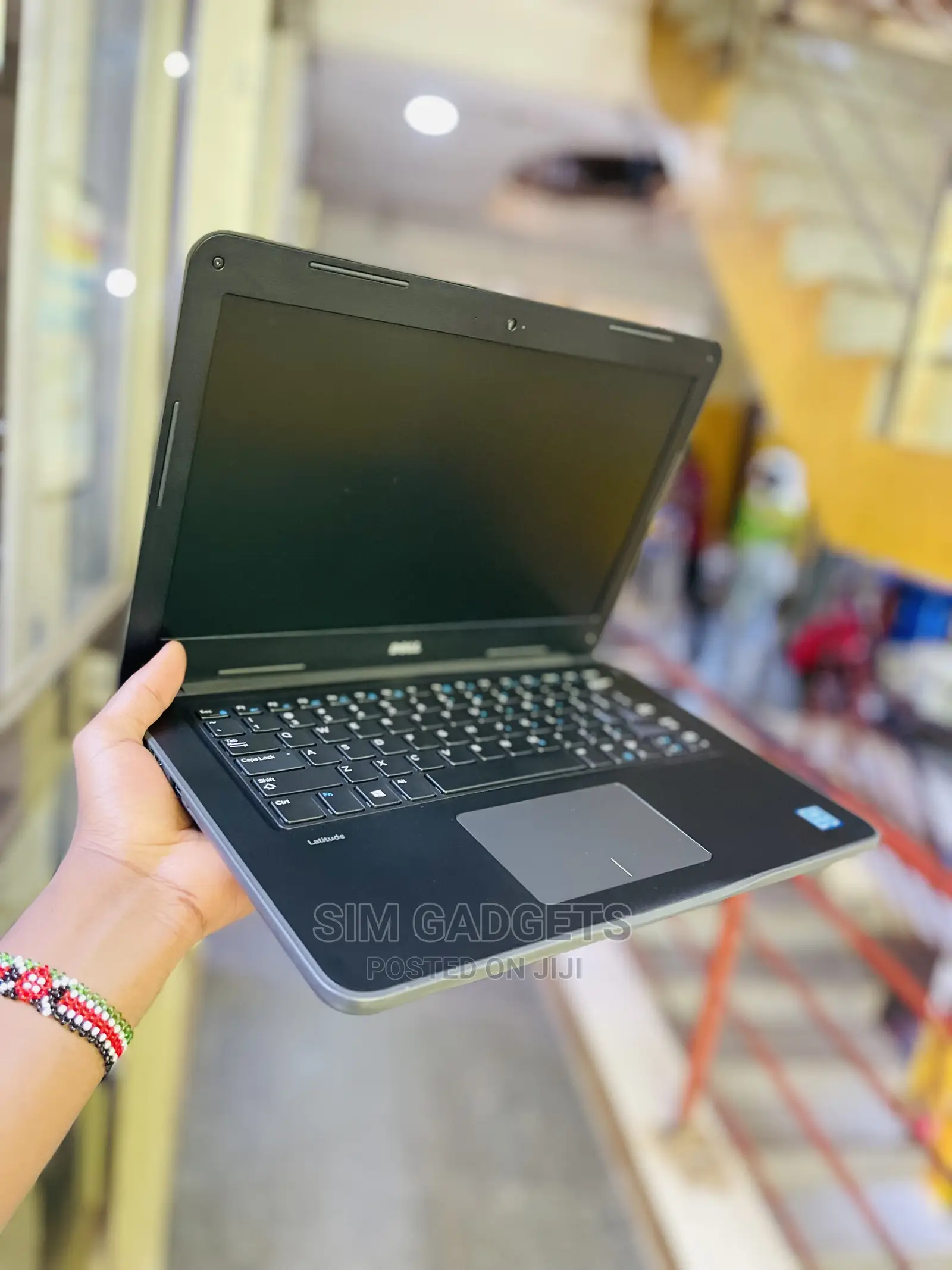 Laptop Dell Latitude 3380 4GB Intel Celeron HDD 500GB