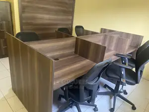 Six Seater Workstation/ Table