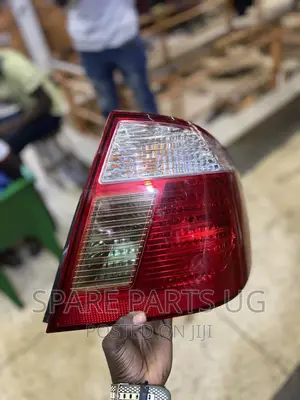 Premio 2003 - 2005 Taillight