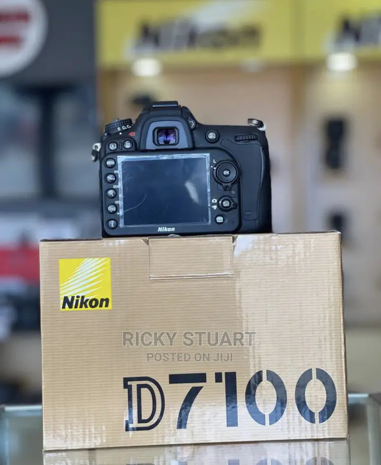 Nikon D7100