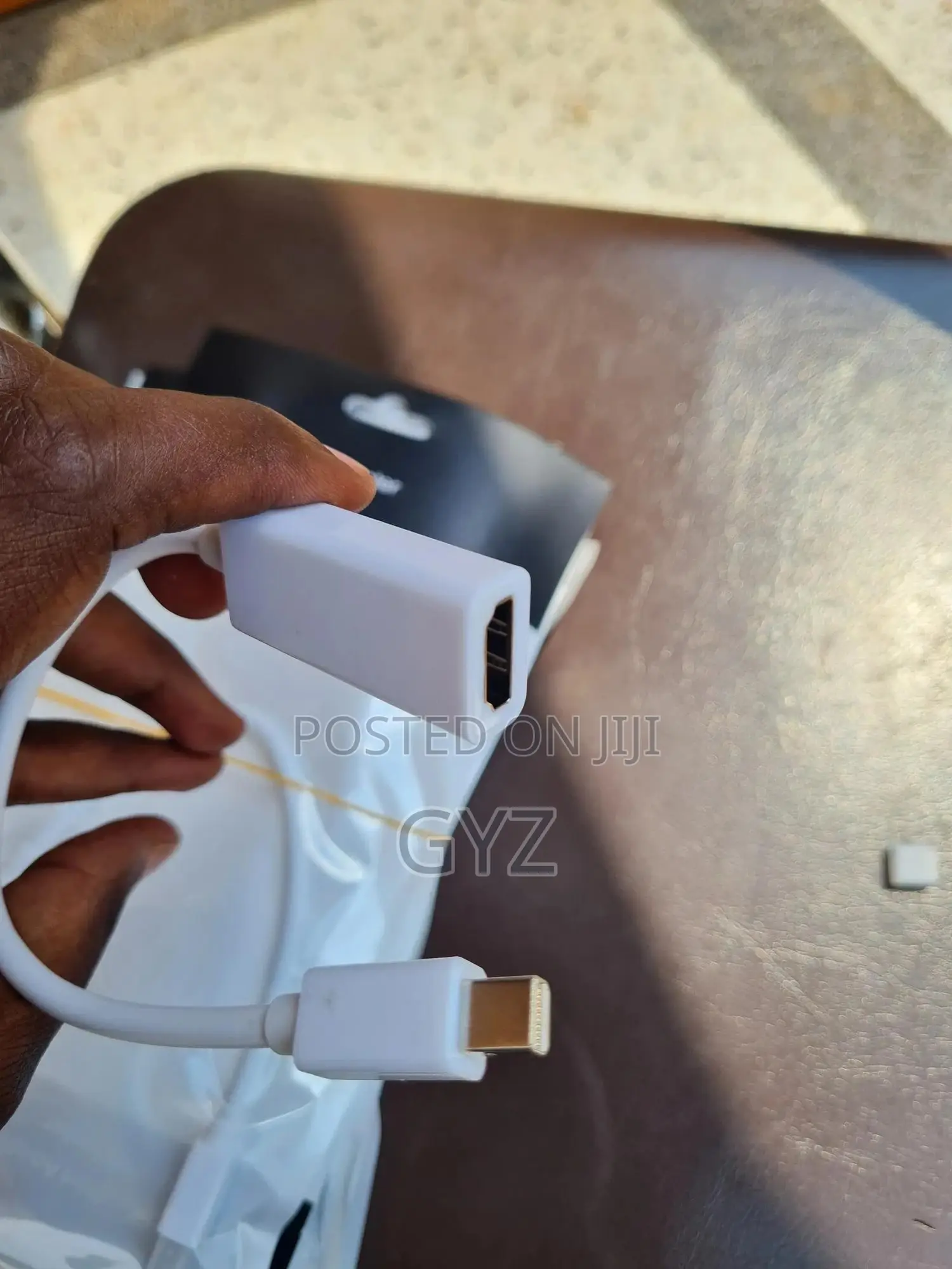 Min Display Adapter to HDMI