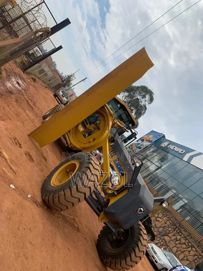 Hire Sinotrucks and Heavy Machines
