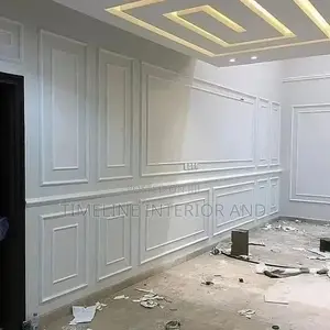 Modern False Ceiling With Wall Moldings.