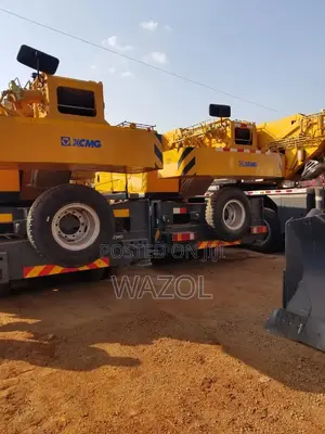 Hire Sinotrucks and Heavy Machines