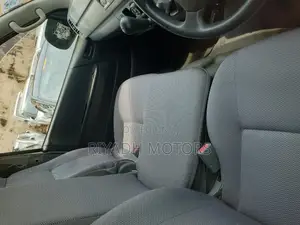 Toyota HiAce 2014 Silver